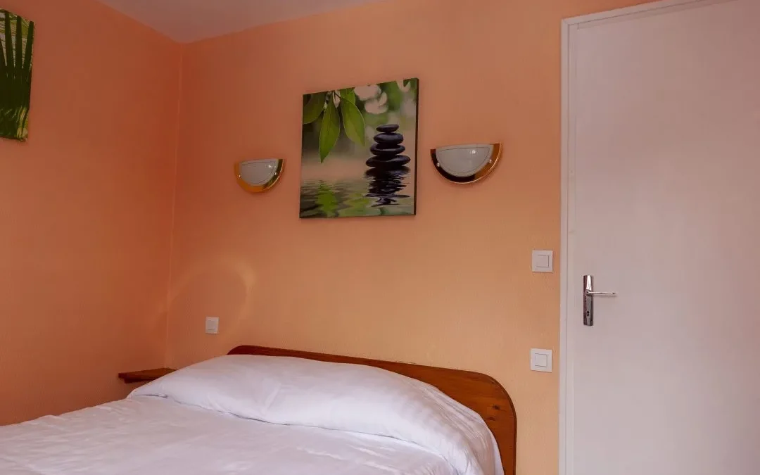 Pourquoi choisir un hôtel-restaurant quand on randonne à La Cabanasse ?